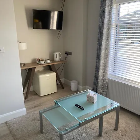 Coral Gables & بيت ضيافة روسلير