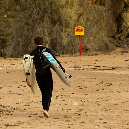 Coral Gables & ゲストハウス