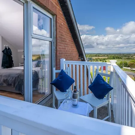 ゲストハウス Coral Gables & 3*