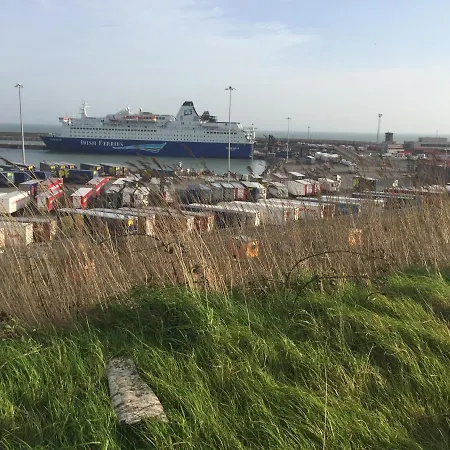 Coral Gables & بيت ضيافة