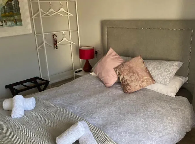 Coral Gables & 3* Rosslare Harbour