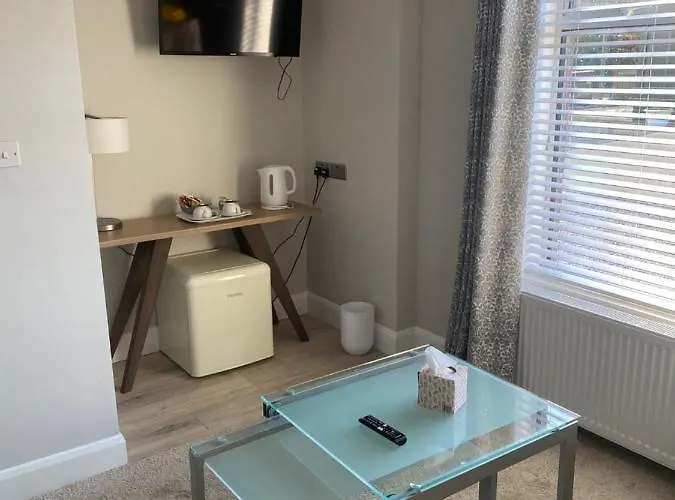 Coral Gables & Penzion Rosslare Harbour