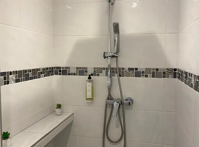 Coral Gables & Penzion Rosslare Harbour