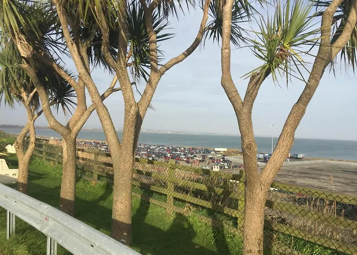 Coral Gables & Penzion Rosslare Harbour